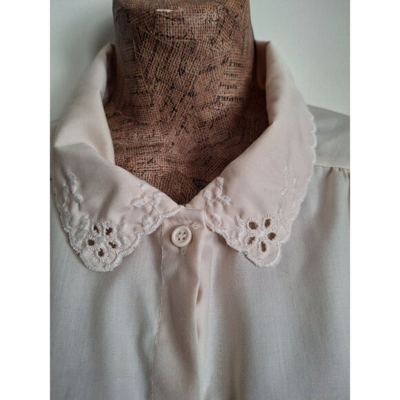 Vintage Cream Button-Up Blouse With Embroidered Lace Collar & Long Sleeves - Picture 8 of 14